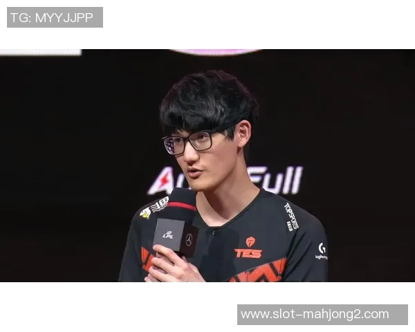 深入分析TES在职业联赛中的技术表现与战术运用探讨